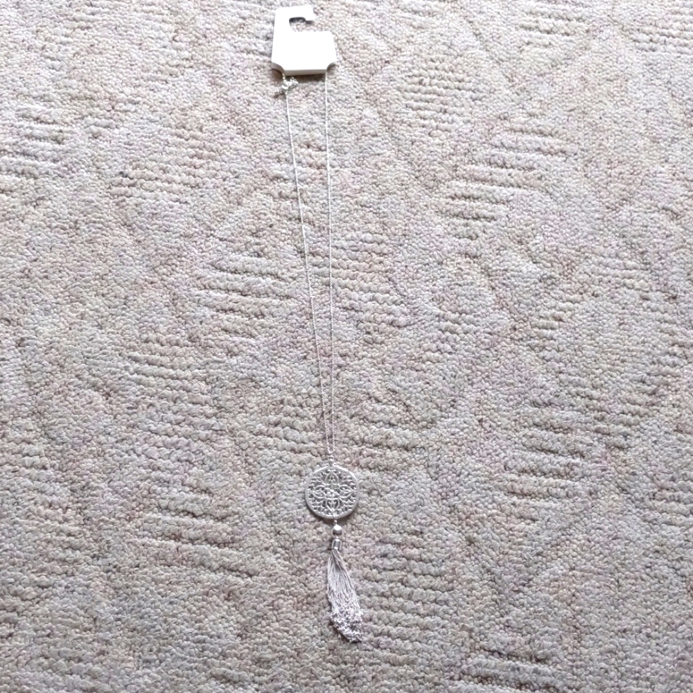 NWT silver tassel necklace